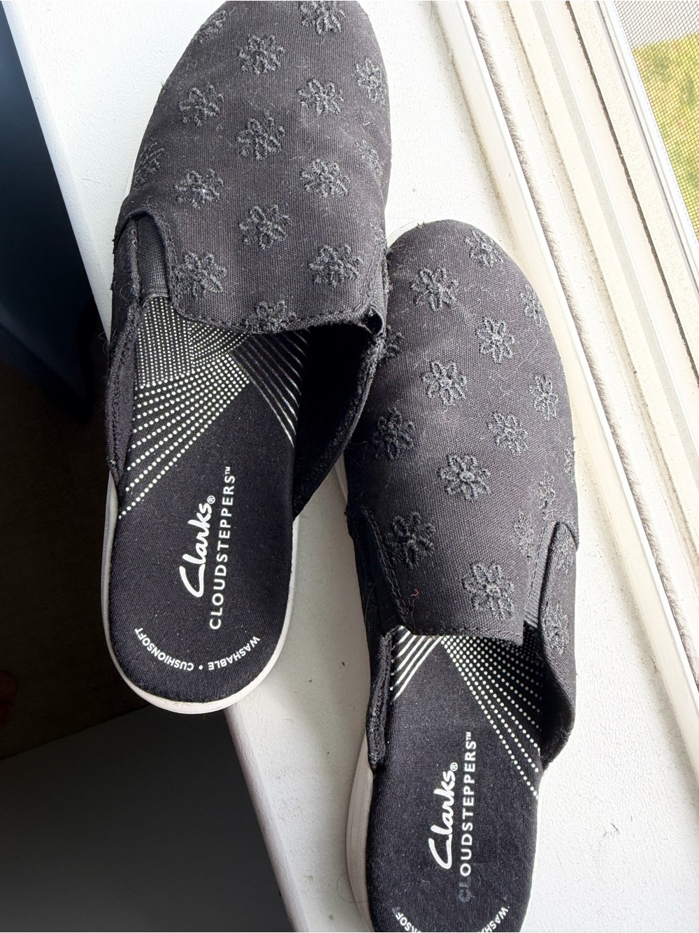 Clarks Black Floral Embroidered Slip-On Mules